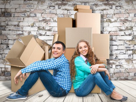 Small flat move with boxes and furniture in Wapping