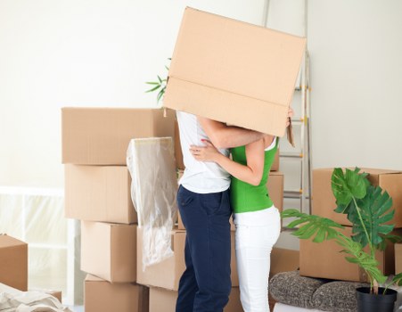 Household relocation support by a removal company in Wapping
