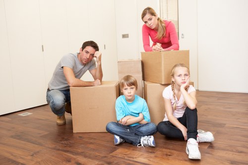Wapping removal truck hire for a residential or business relocation