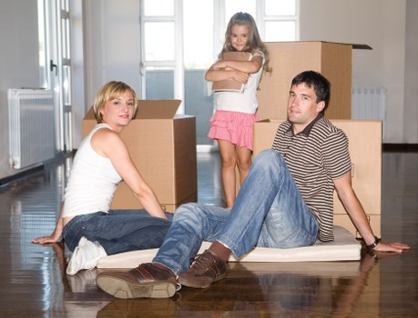 Navigating access challenges during flat removals in Wapping